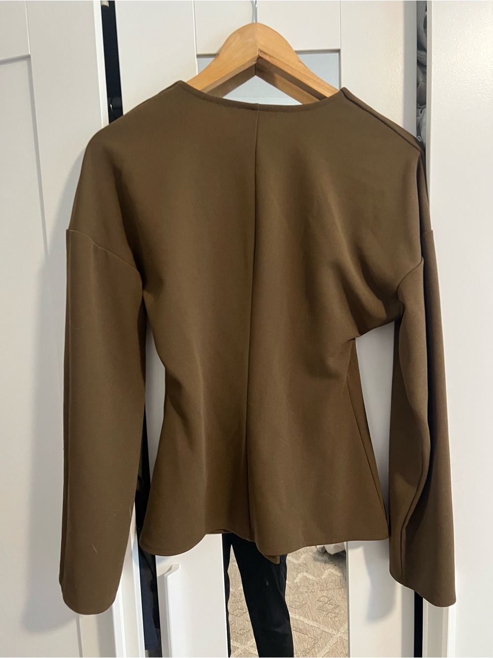 H&M-Button Front Top- Size XS - Picture 8 of 8